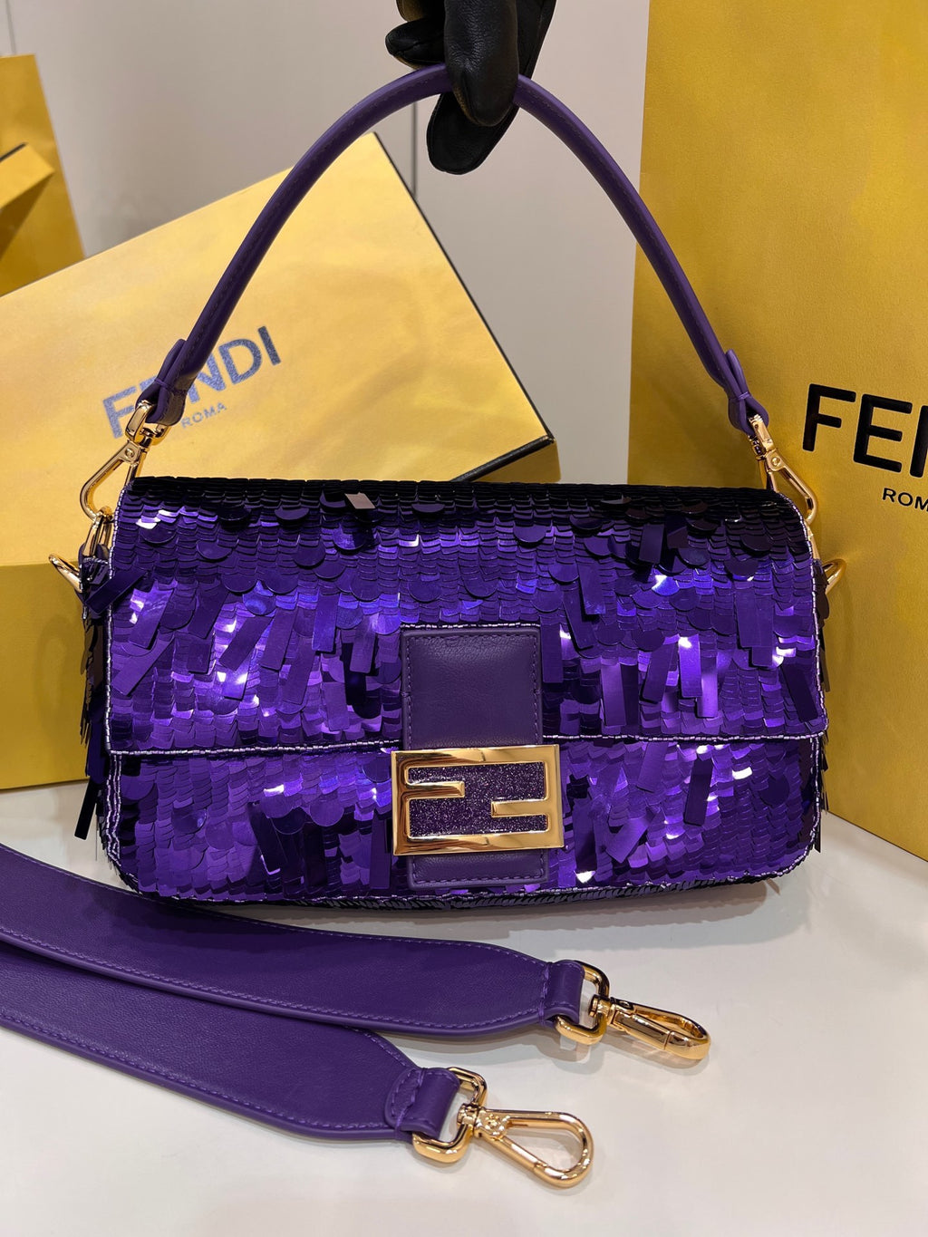 FF SEQUIN BAGUETTE