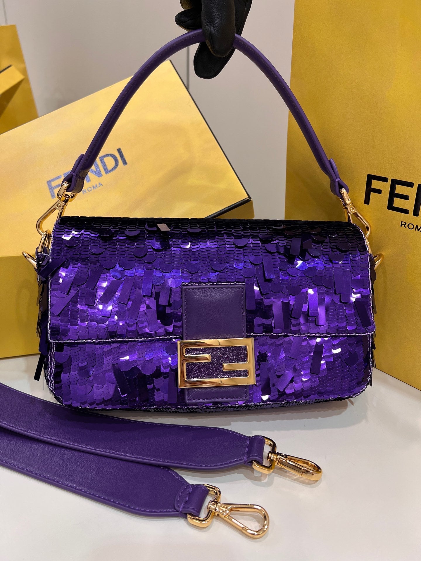 FF SEQUIN BAGUETTE