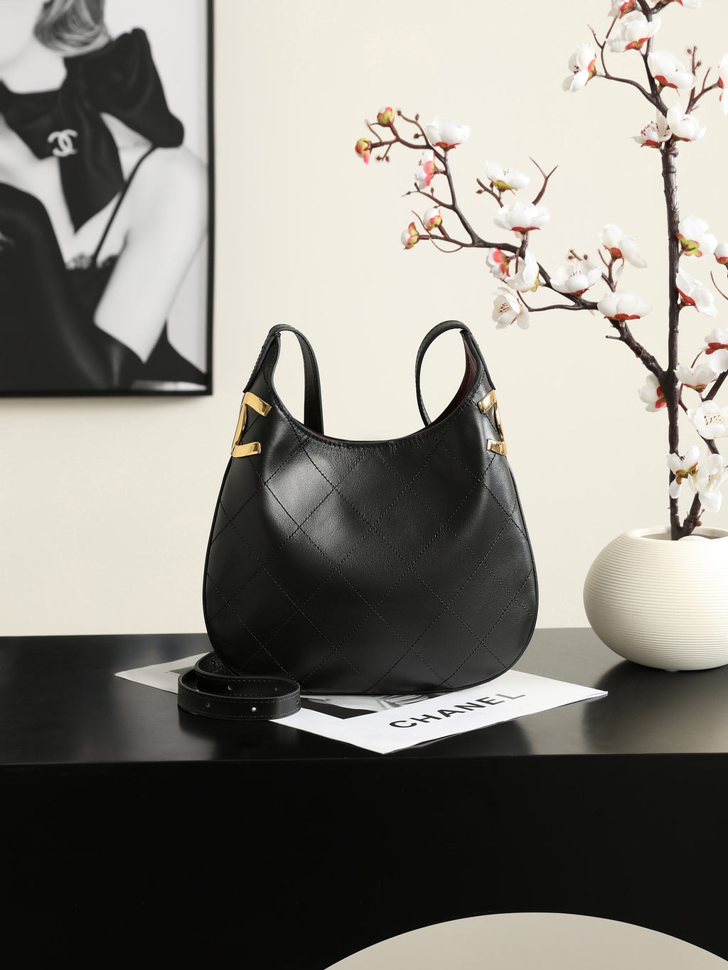 CC HOBO SHOULDER BAG