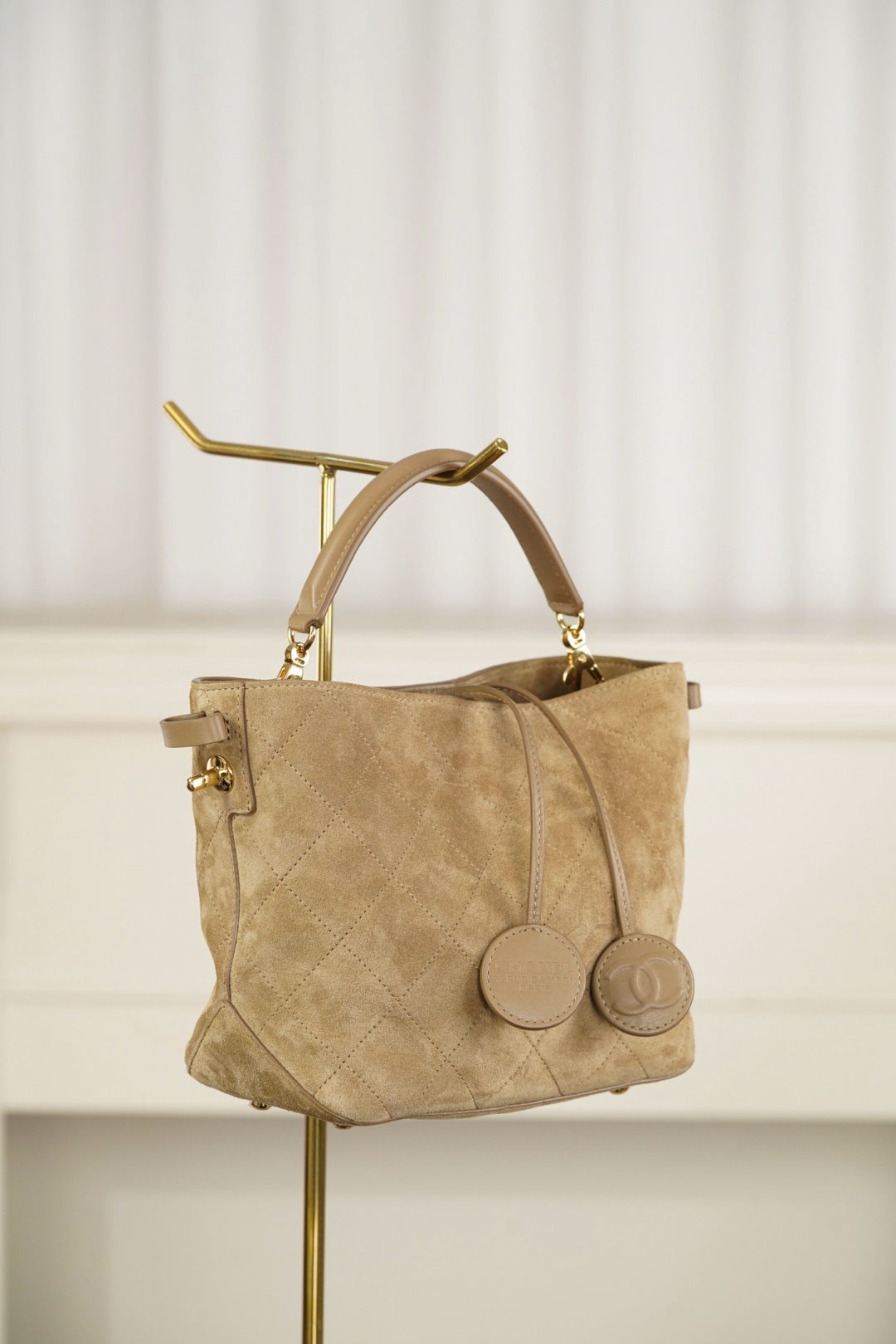 CC MEDIUM TOP HANDLE
