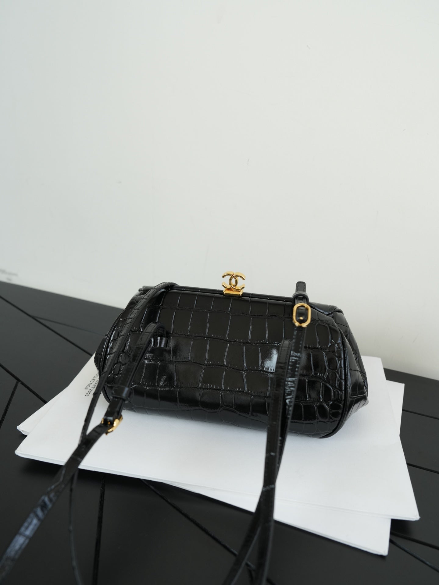CC MINI SHOPPER EMBOSSED CROC
