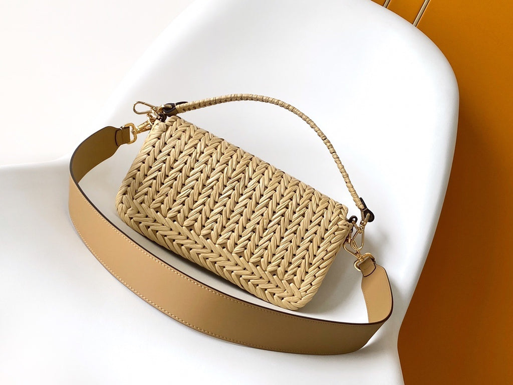 FF BAGUETTE RAFFIA
