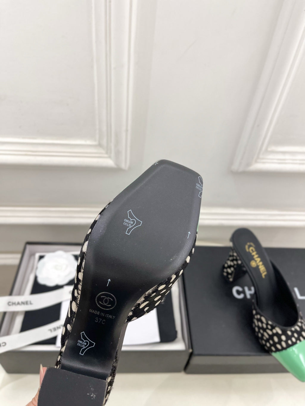CC 26 HEEL MULES