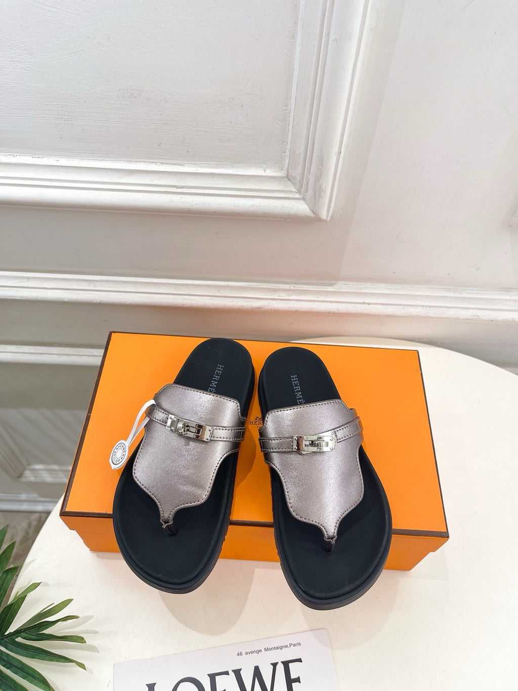 H EMPIRE SANDAL