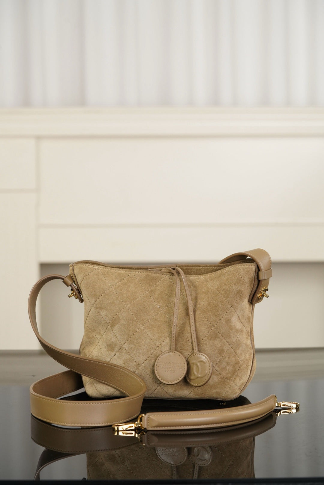 CC MEDIUM TOP HANDLE