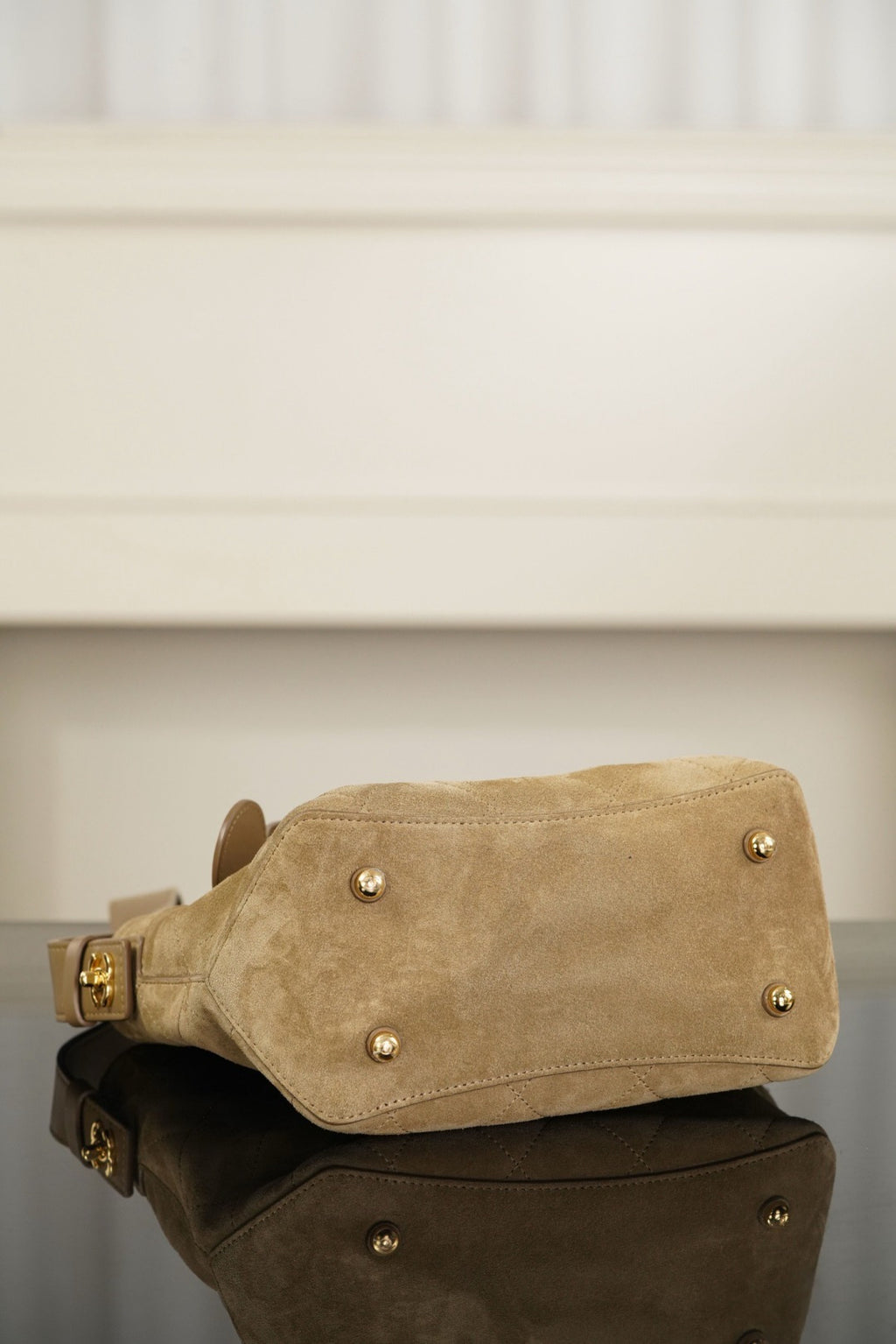 CC MEDIUM TOP HANDLE