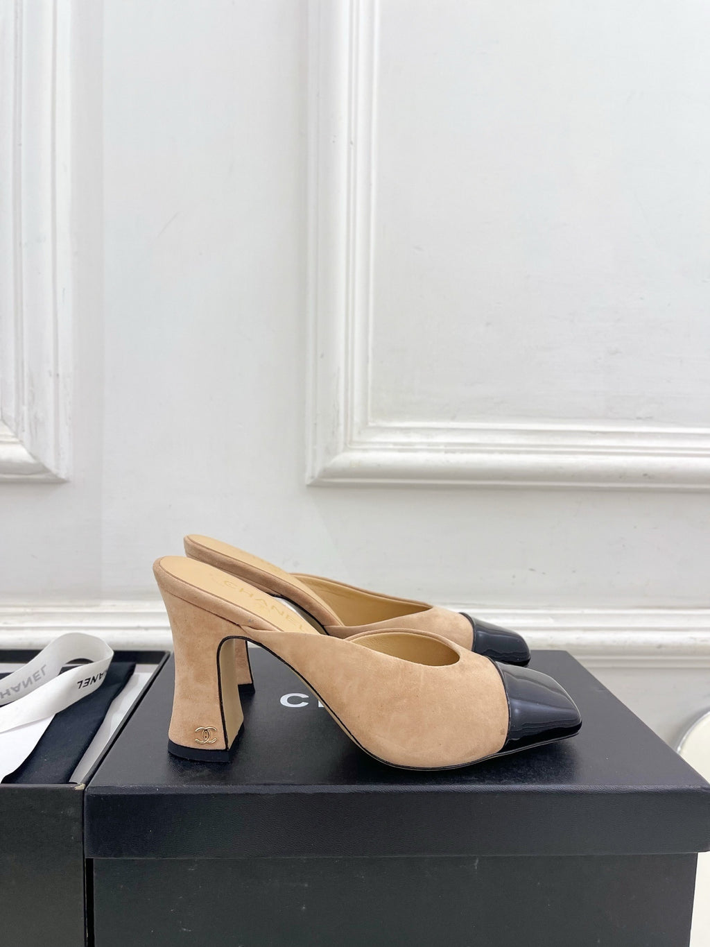 CC 26 HEEL MULES