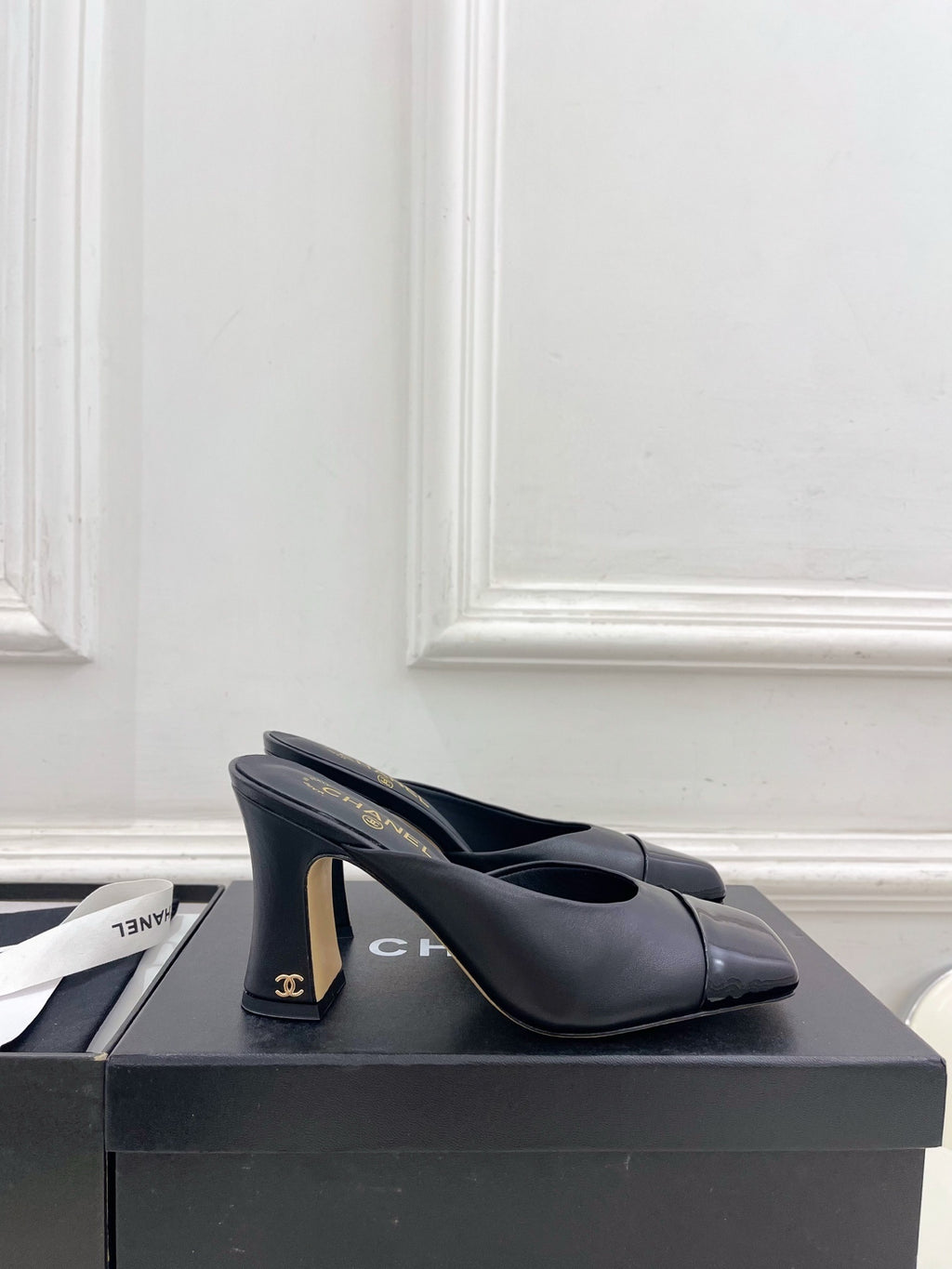 CC 26 HEEL MULES