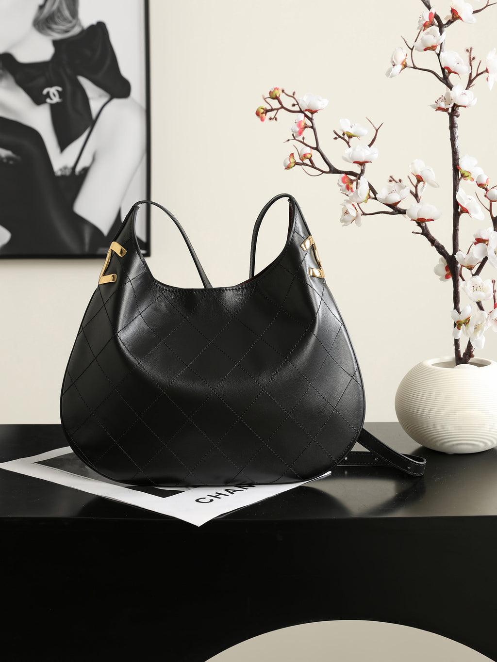 CC HOBO SHOULDER BAG