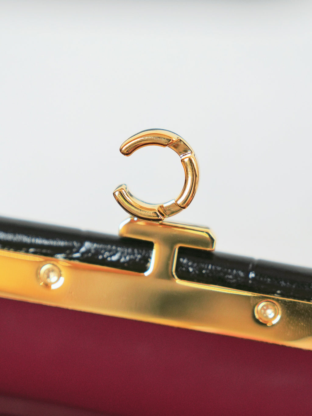 CC MINI SHOPPER EMBOSSED CROC