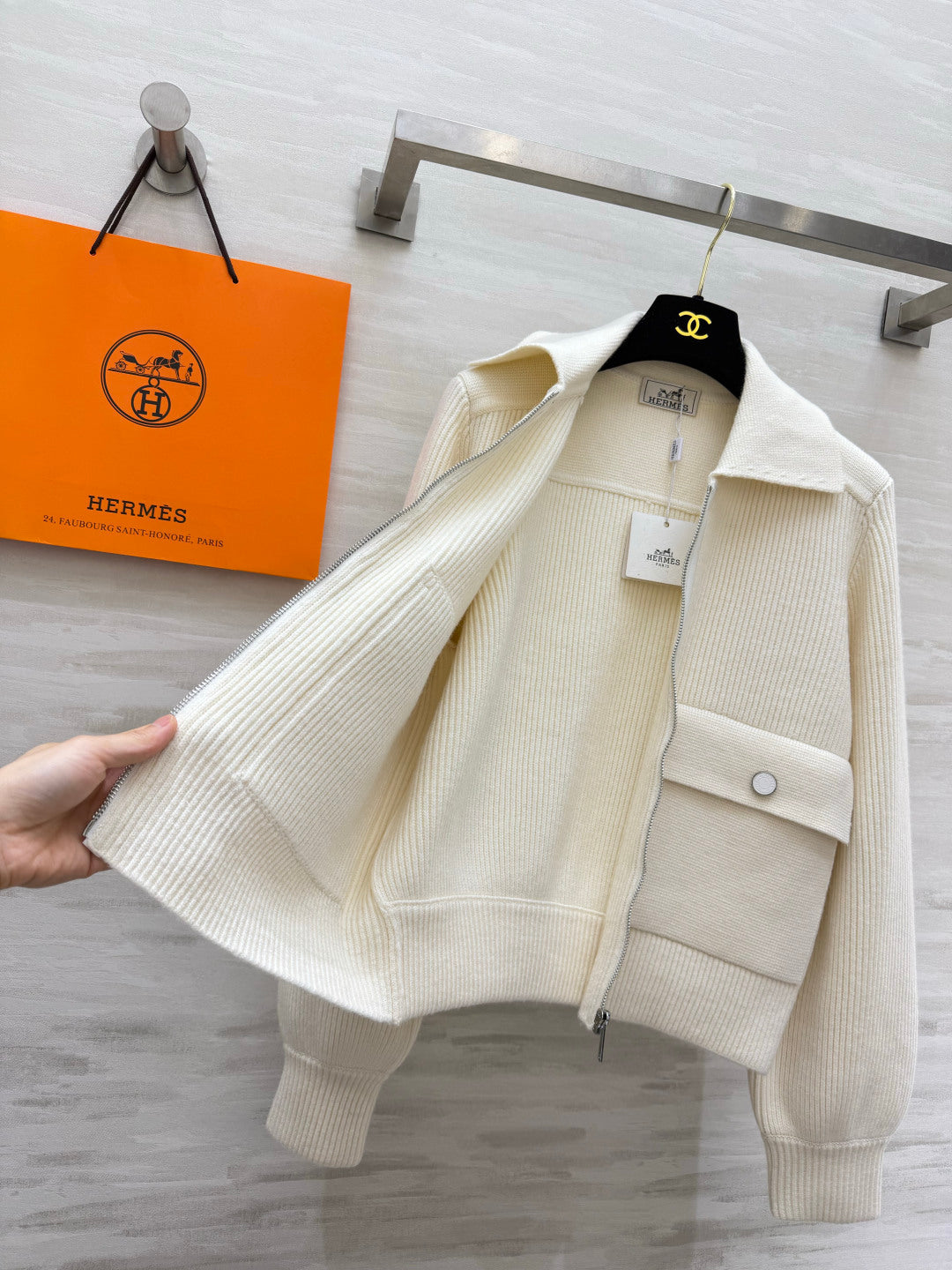 HH CASHMERE CARDIGAN
