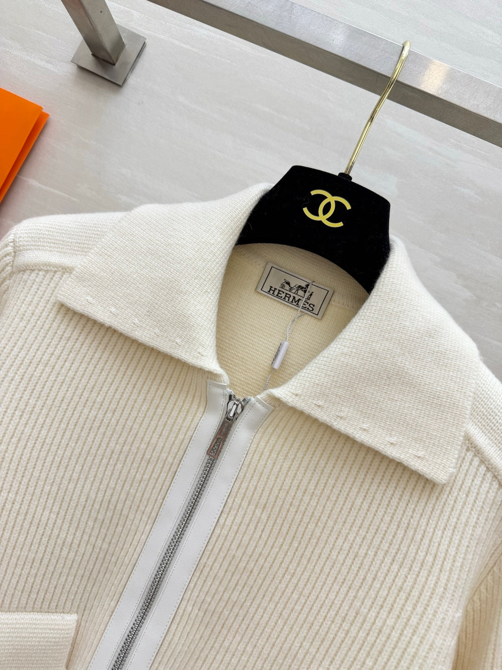 HH CASHMERE CARDIGAN