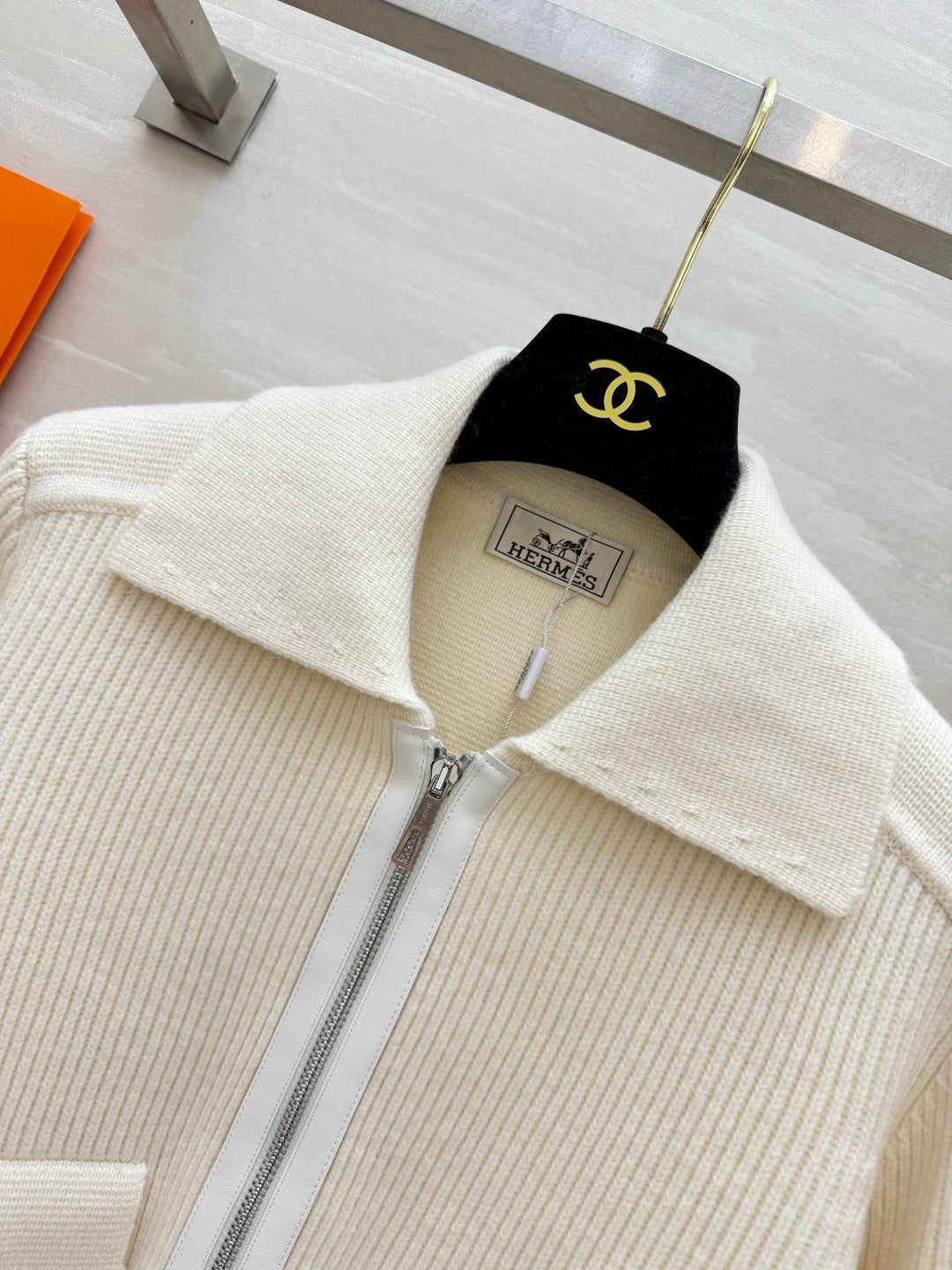HH CASHMERE CARDIGAN