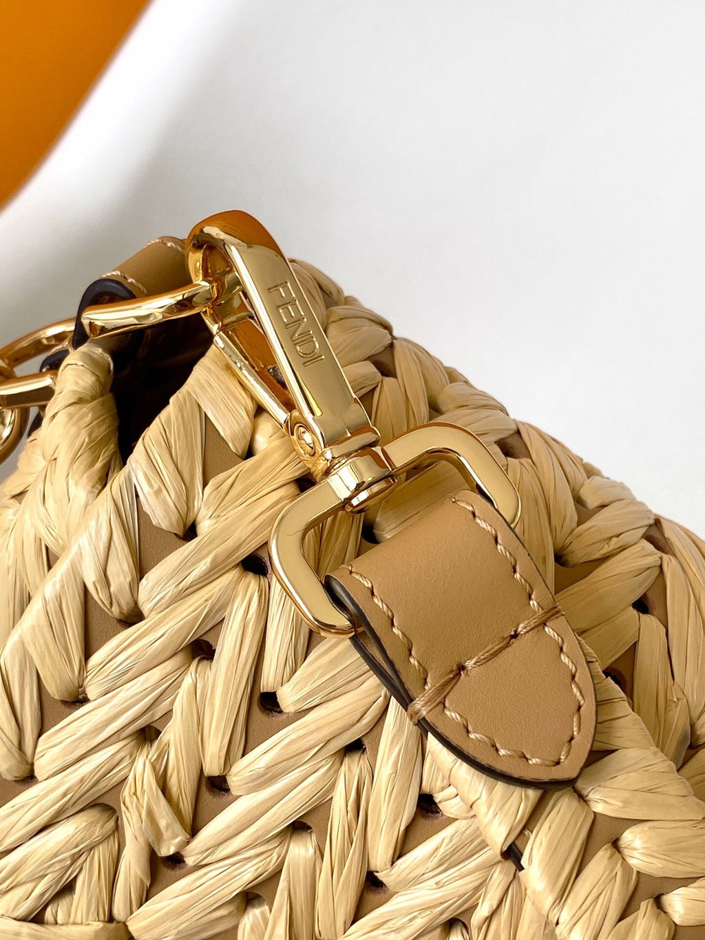 FF BAGUETTE RAFFIA