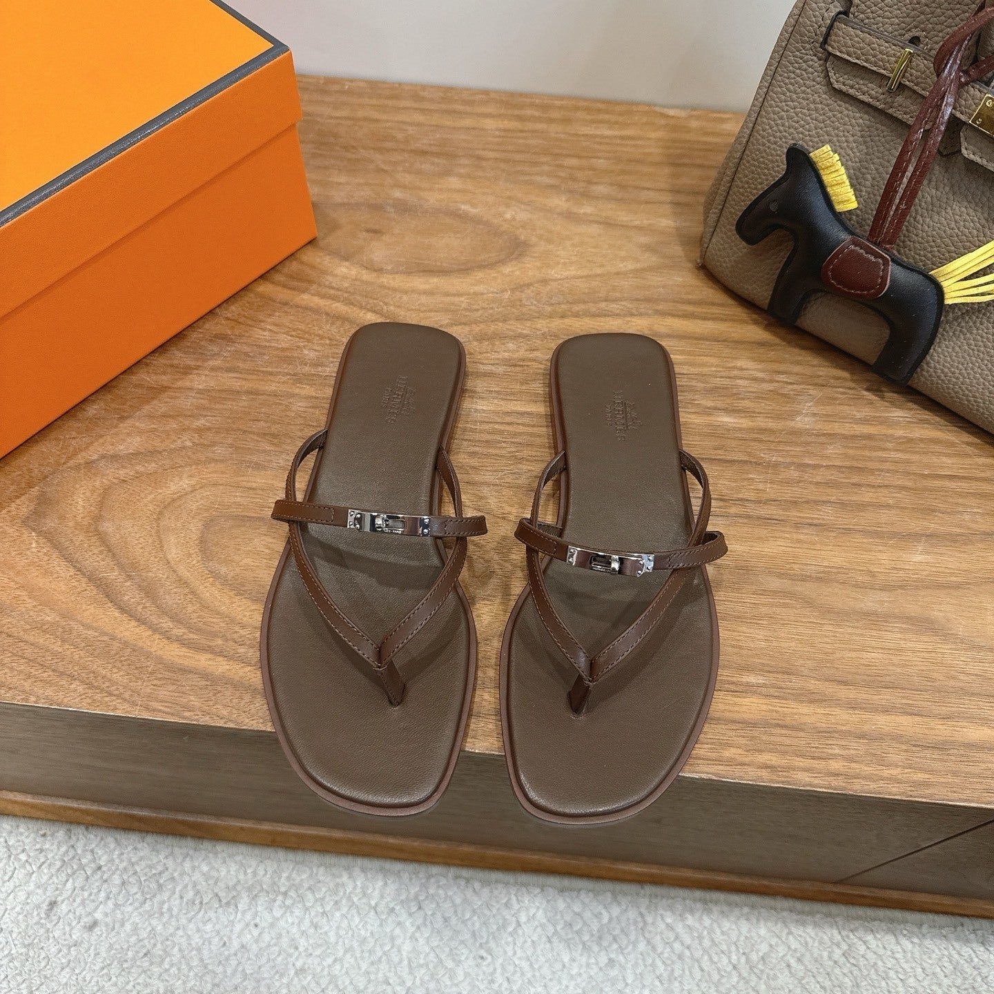 H SLIDES