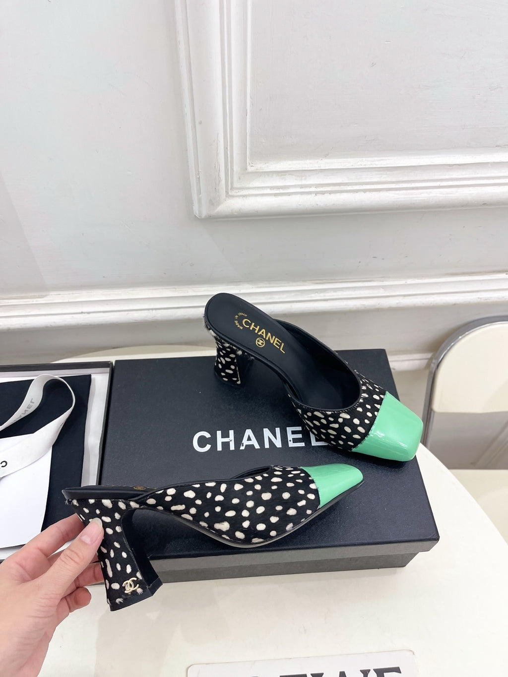 CC 26 HEEL MULES