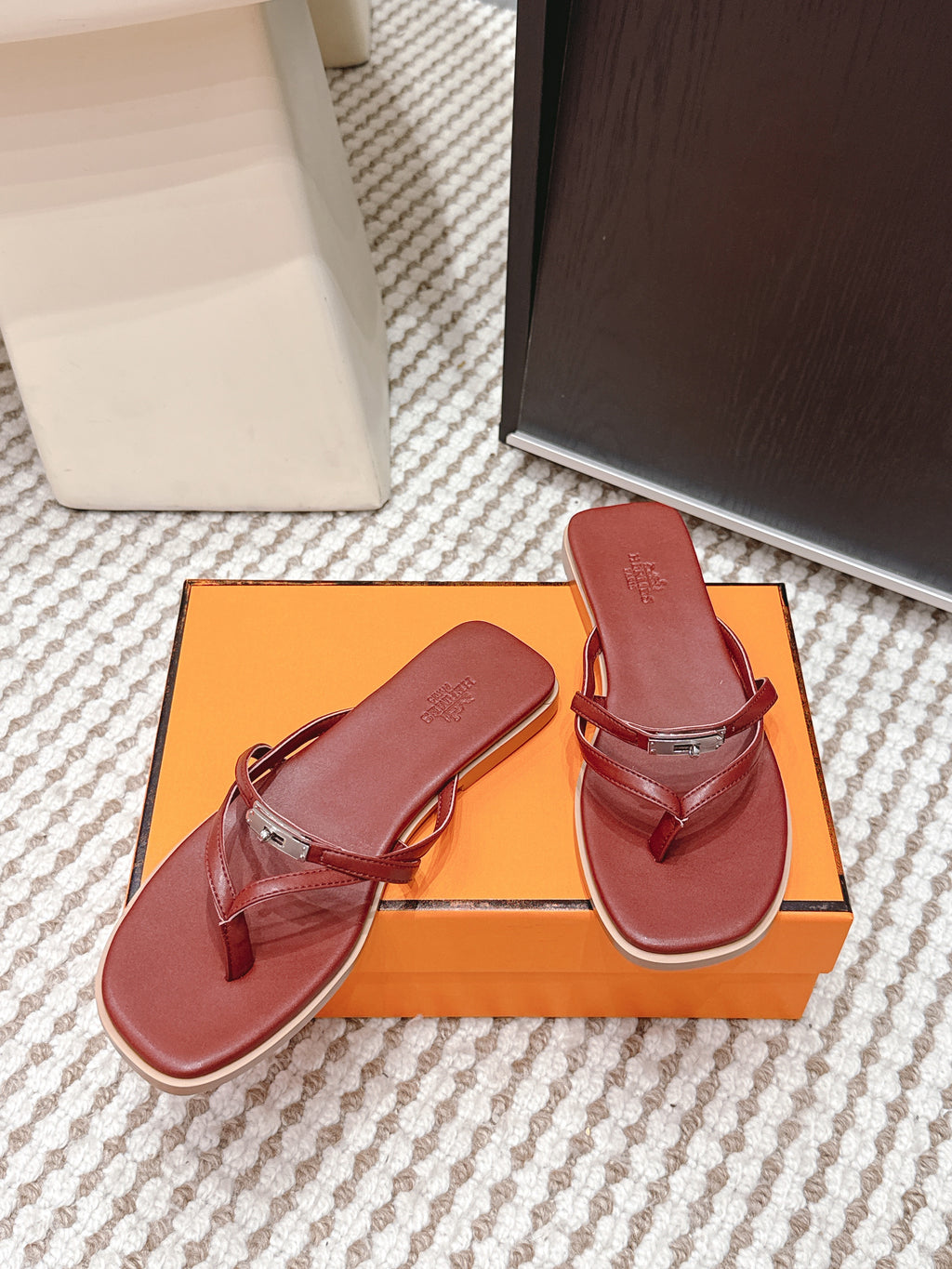 H SLIDES