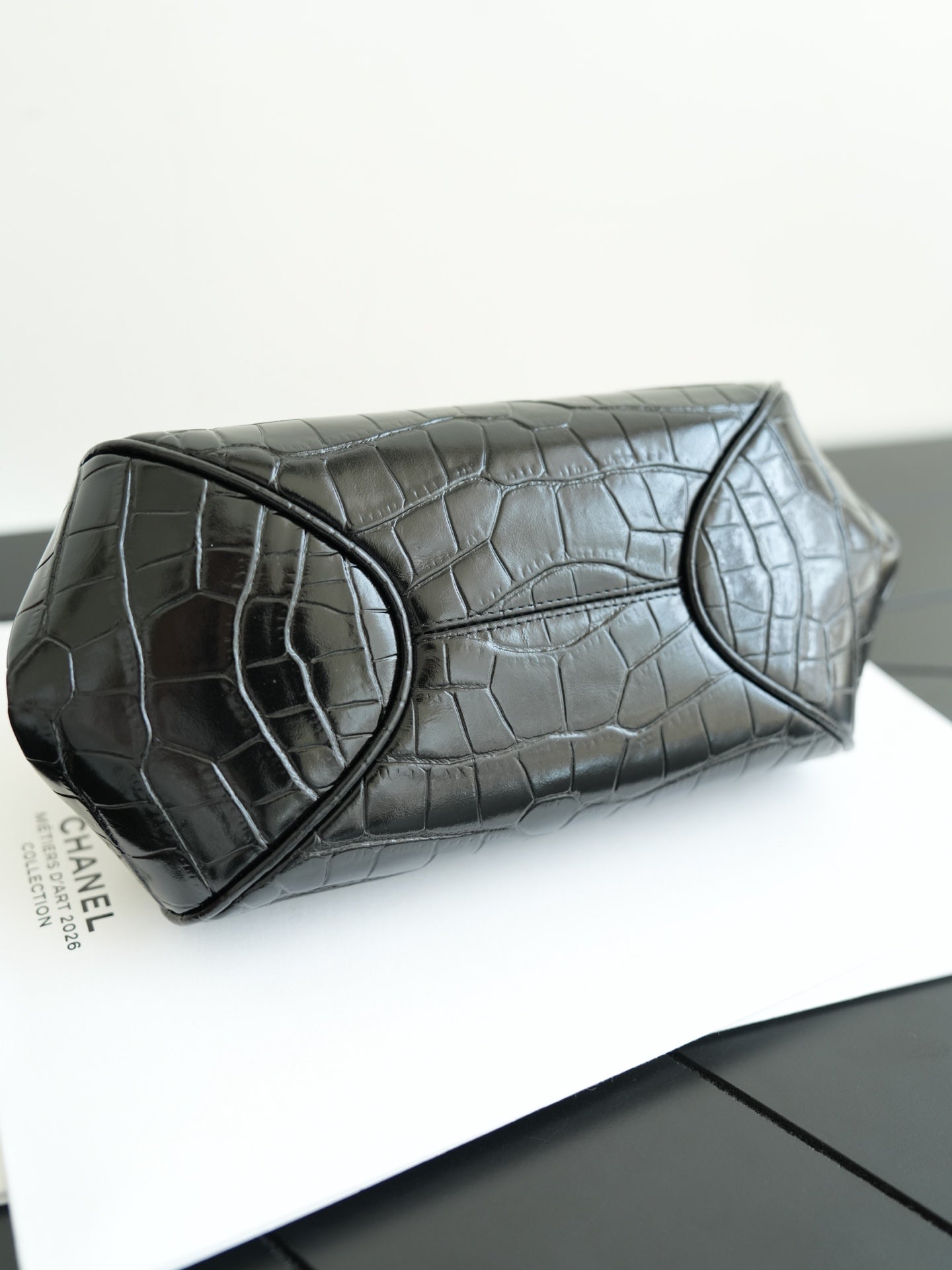 CC MINI SHOPPER EMBOSSED CROC