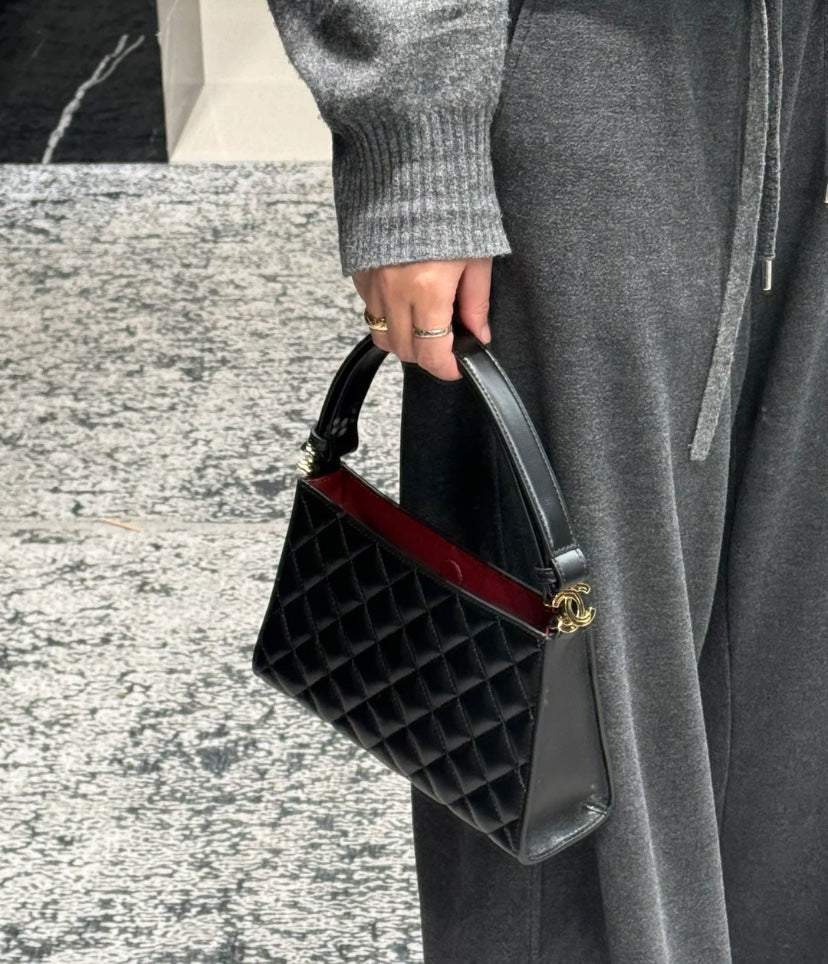 CC SHOULDER TOTE