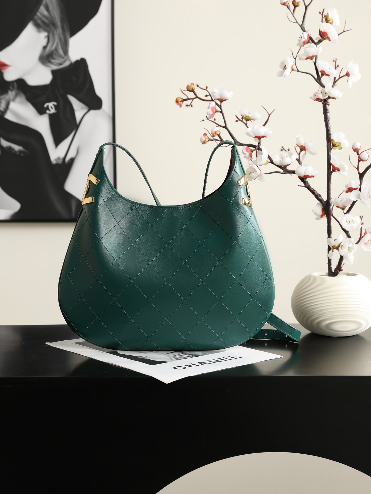 CC HOBO SHOULDER BAG