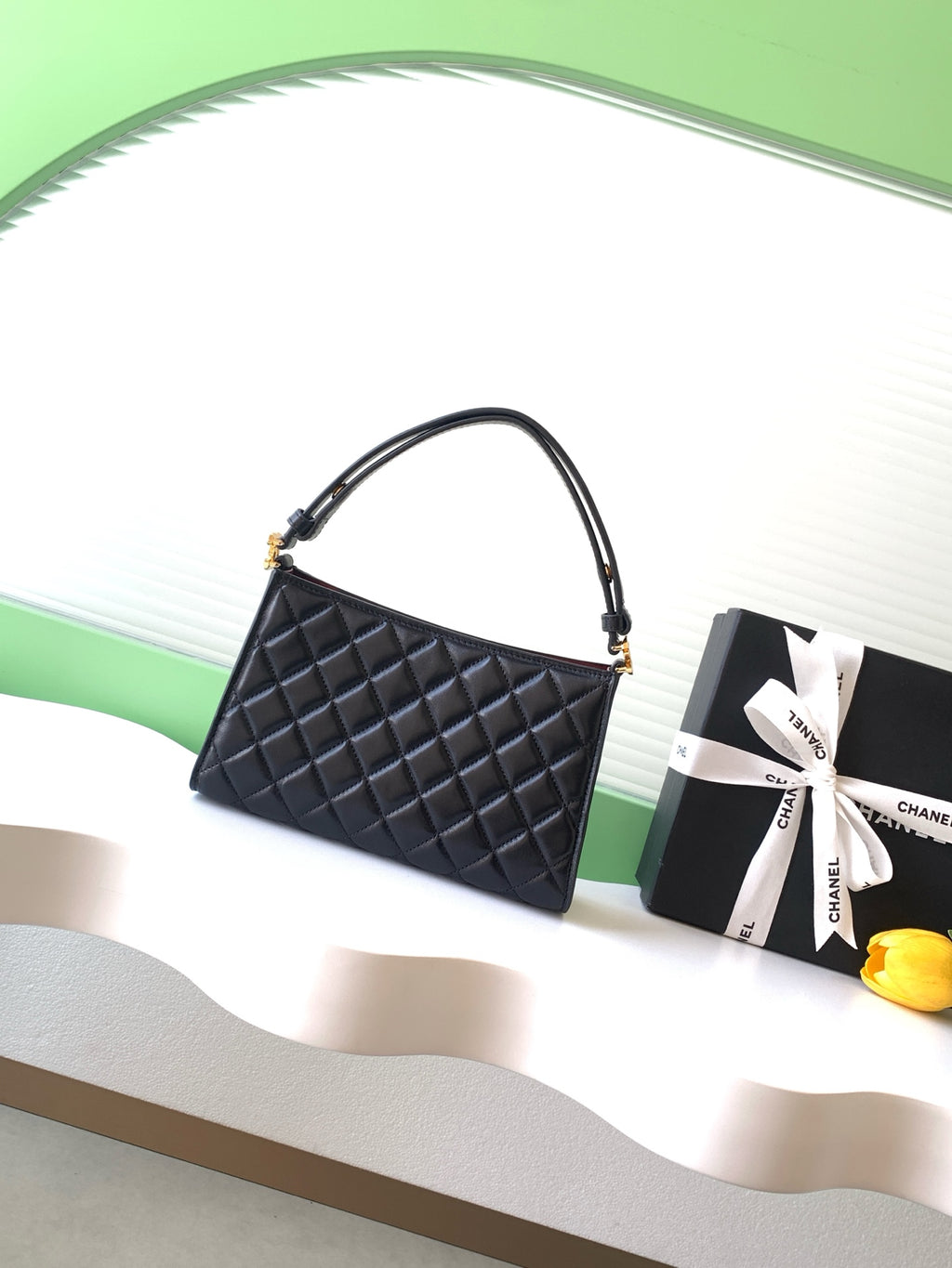 CC SHOULDER TOTE