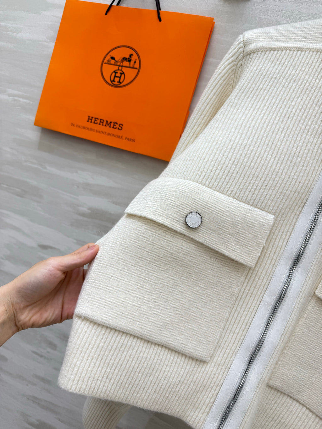 HH CASHMERE CARDIGAN