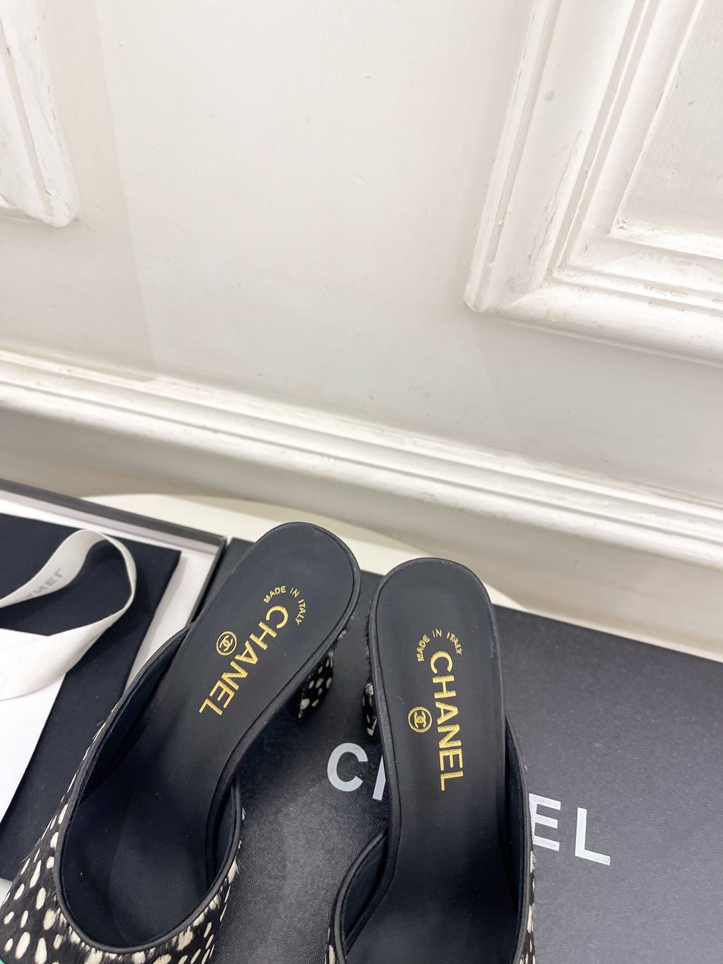 CC 26 HEEL MULES