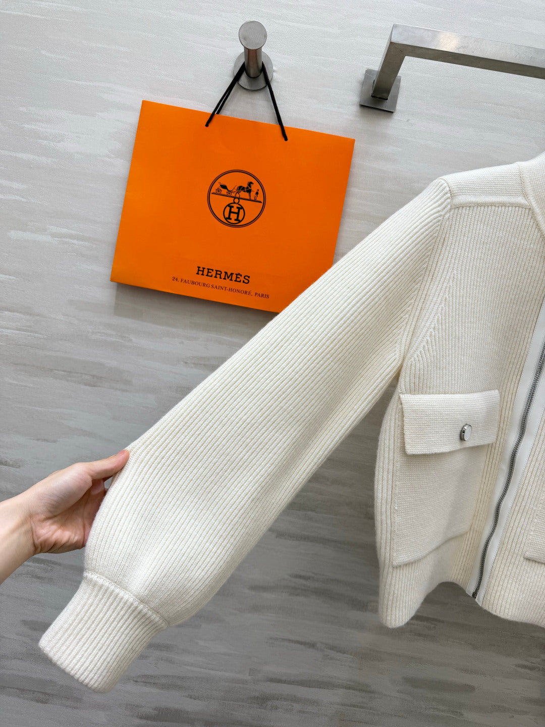 HH CASHMERE CARDIGAN