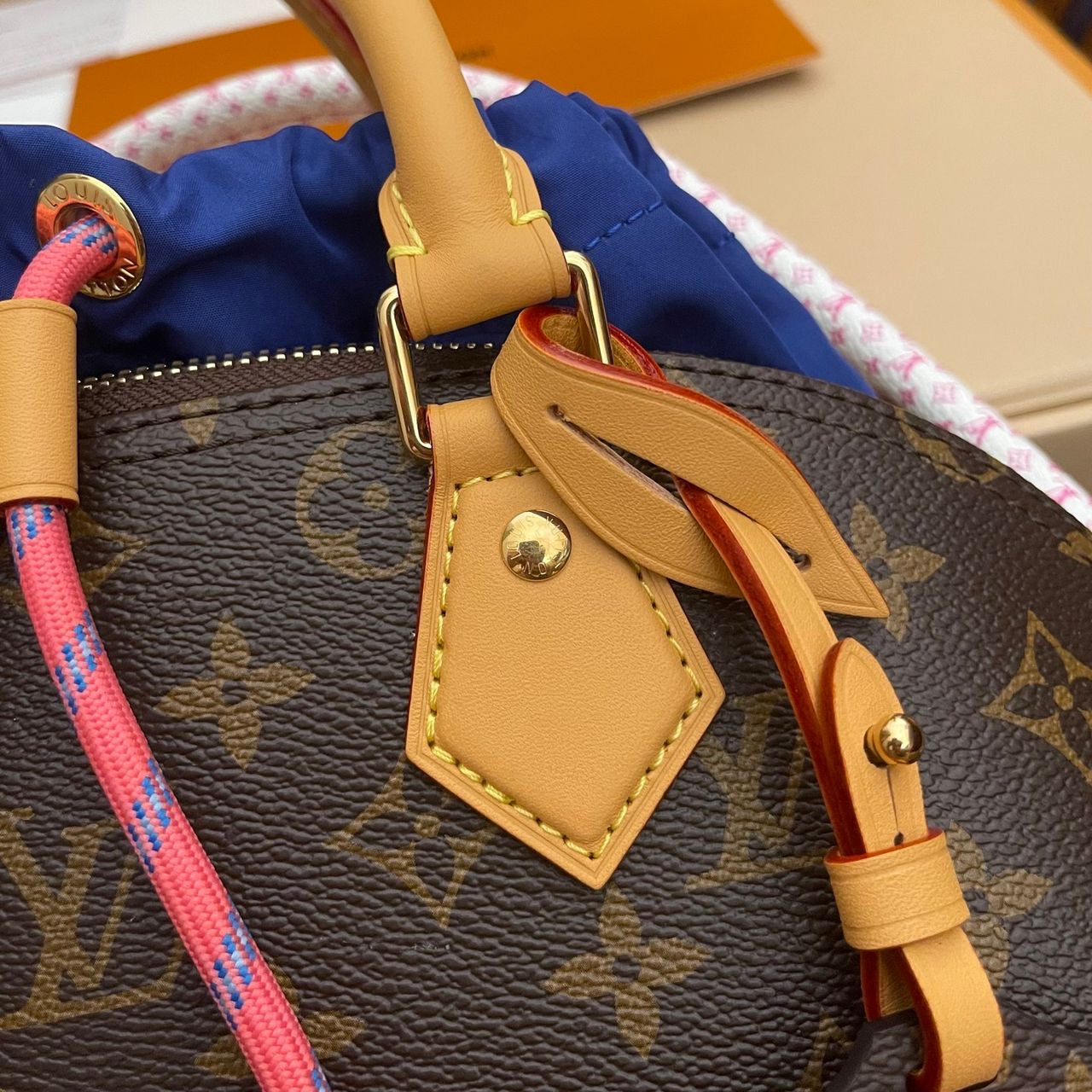 LV LIMITED EDITION ALMA