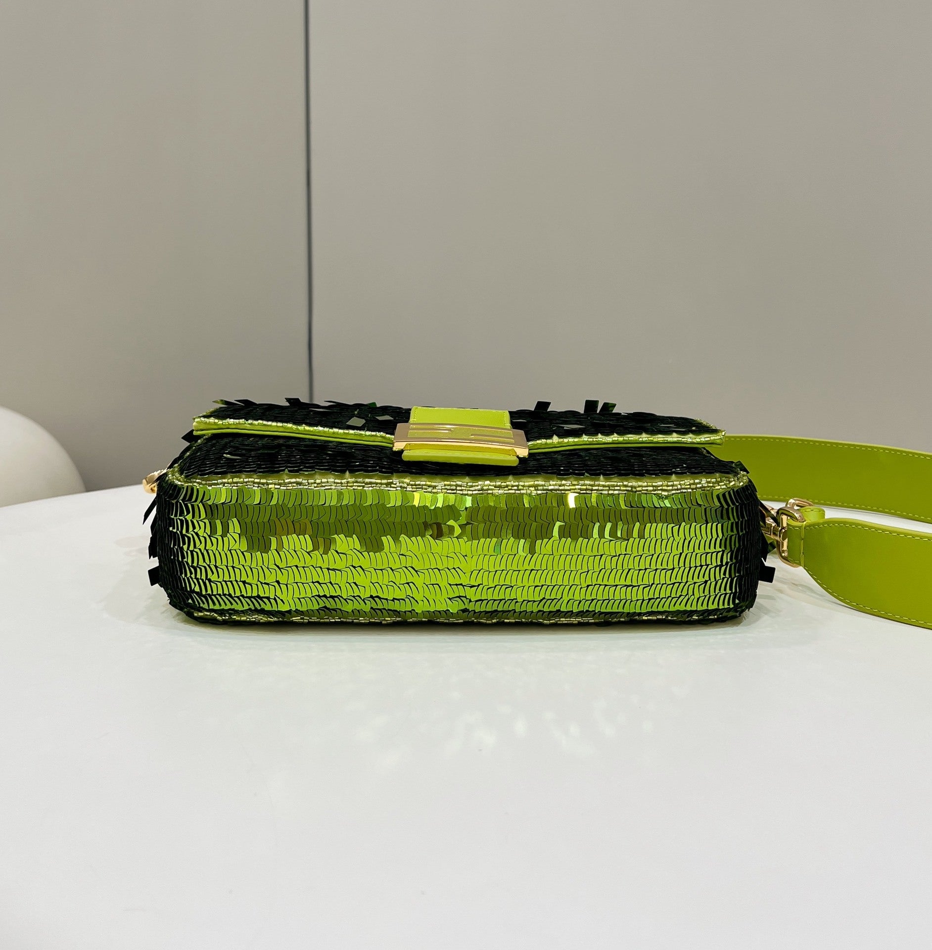 FF SEQUIN BAGUETTE