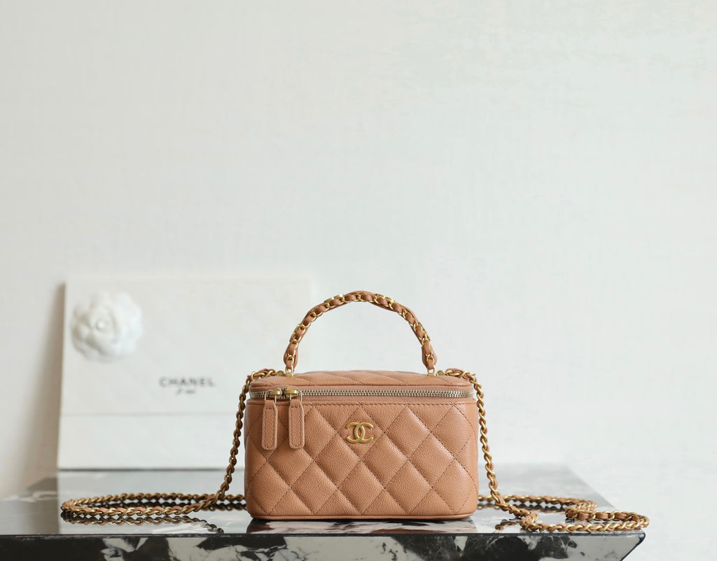 CC LONG VANITY ON CHAIN