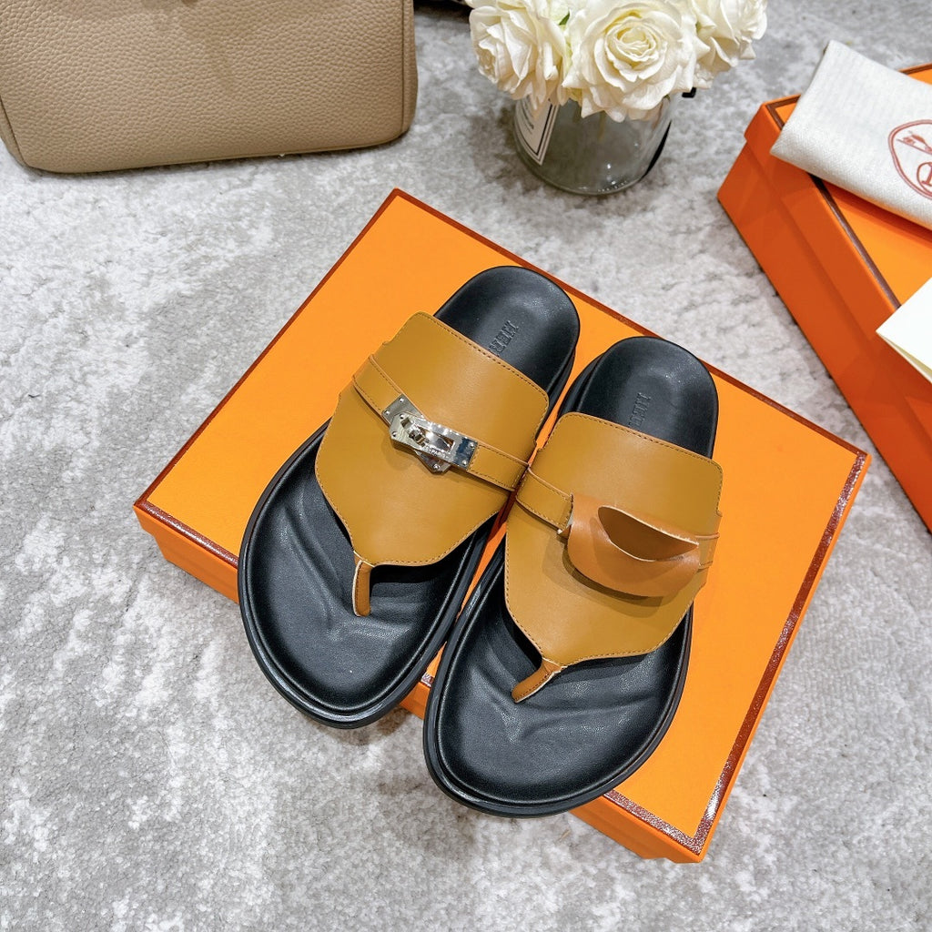 H EMPIRE SANDAL