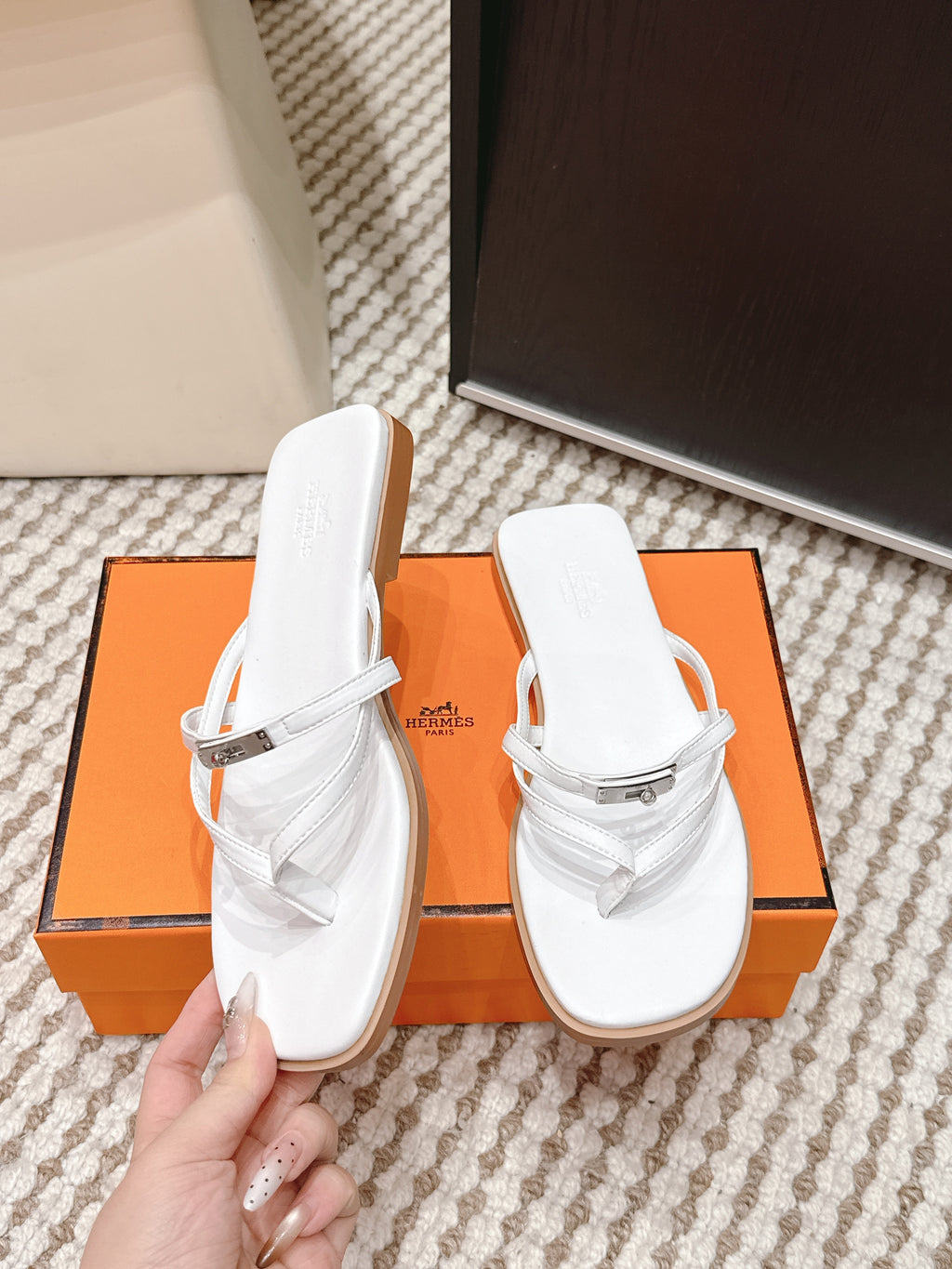 H SLIDES