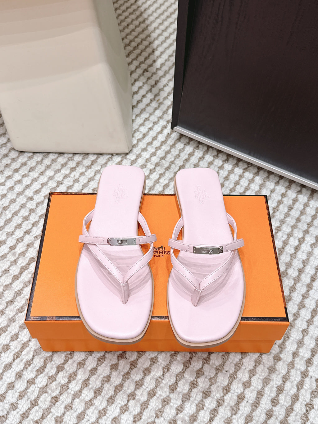 H SLIDES