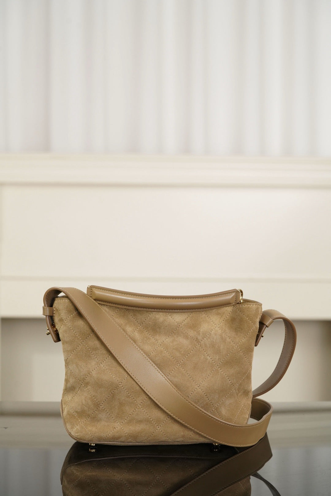 CC MEDIUM TOP HANDLE