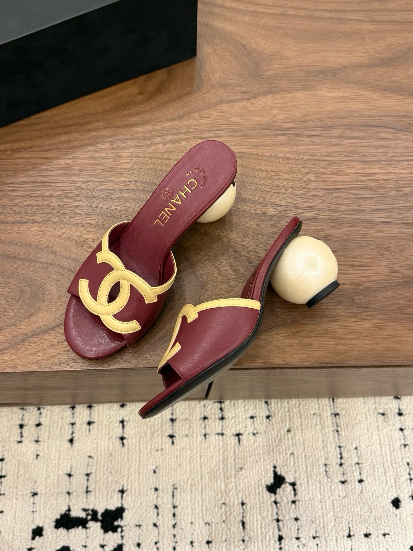 CC HEEL PEARL MULES