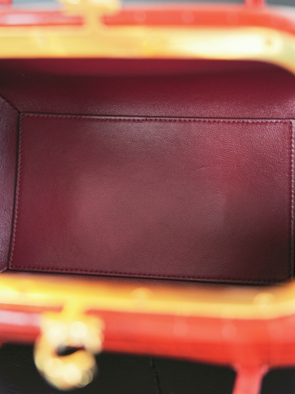 CC MINI SHOPPER EMBOSSED CROC