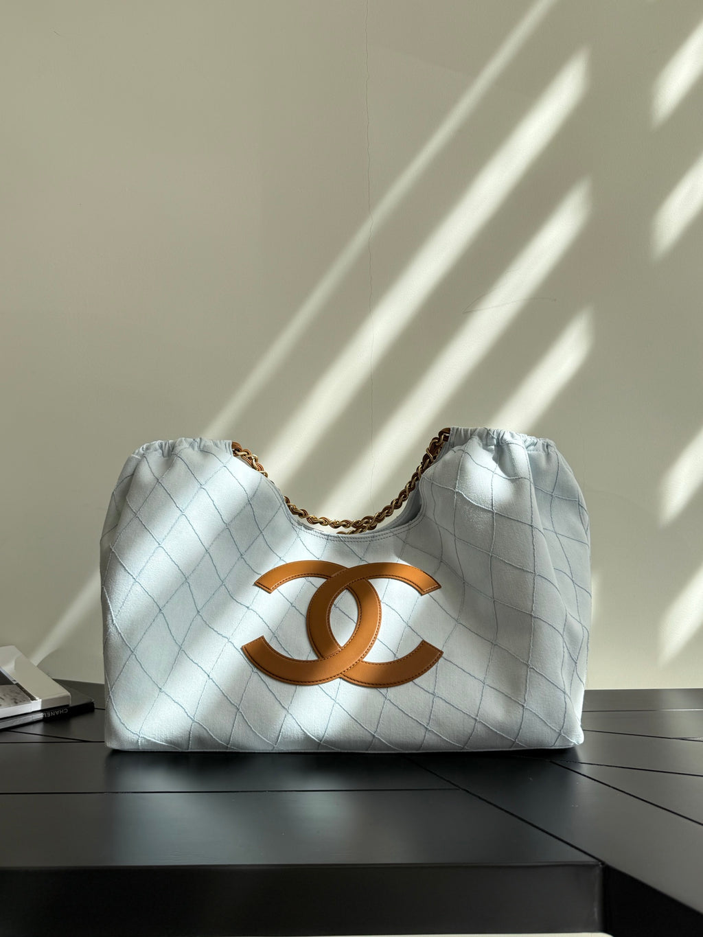 CC MAXI SHOULDER TOTE