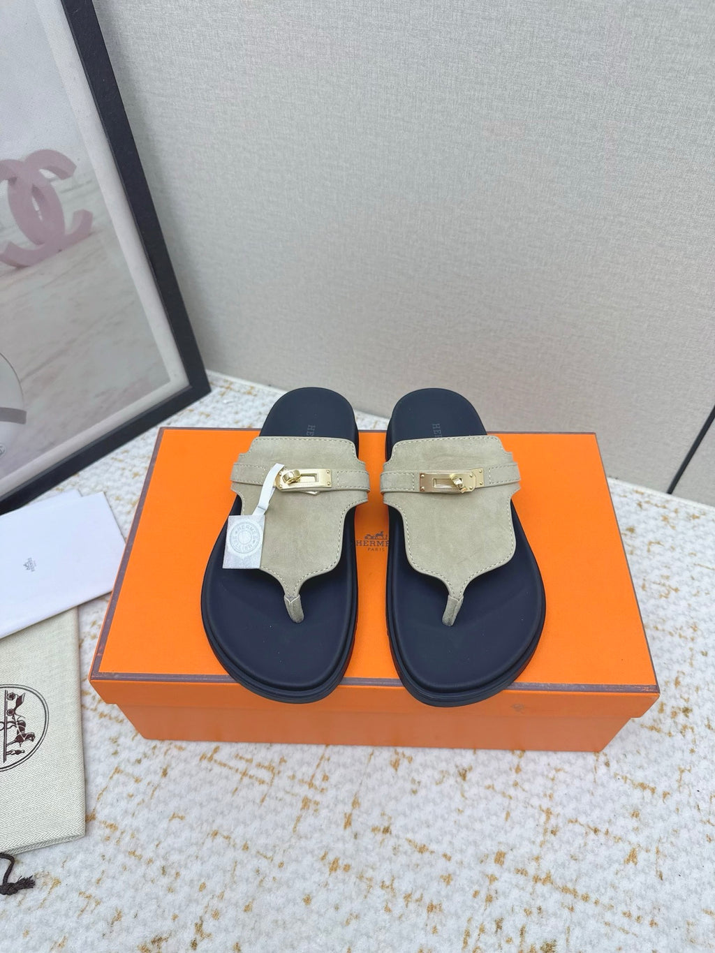 H EMPIRE SANDAL