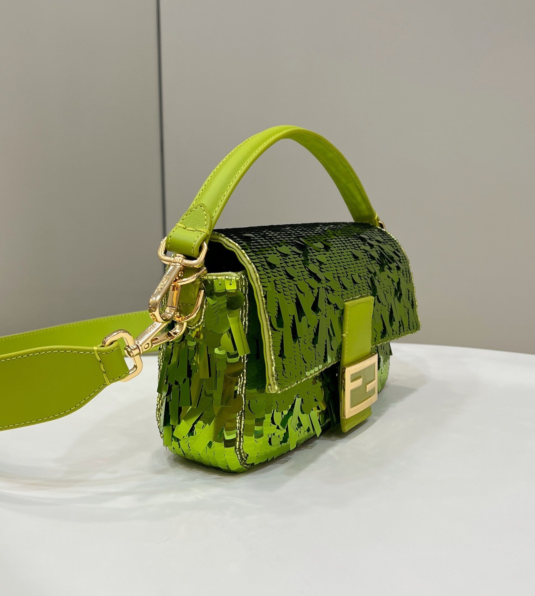 FF SEQUIN BAGUETTE