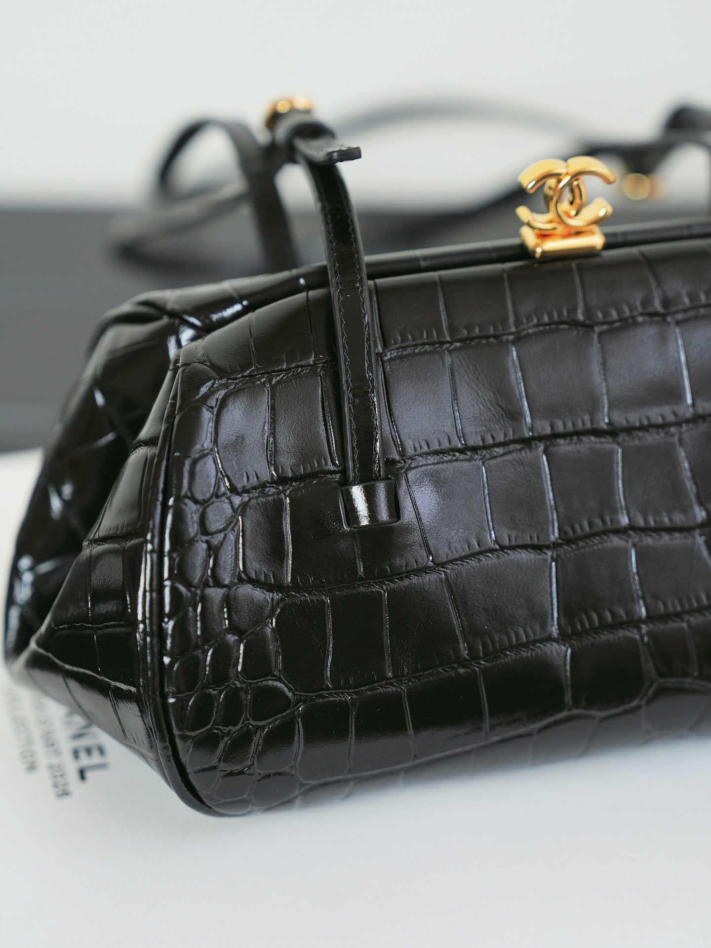 CC MINI SHOPPER EMBOSSED CROC