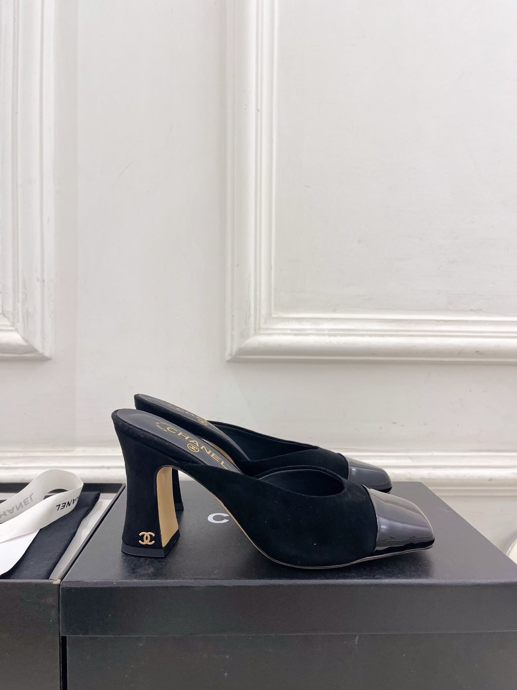 CC 26 HEEL MULES
