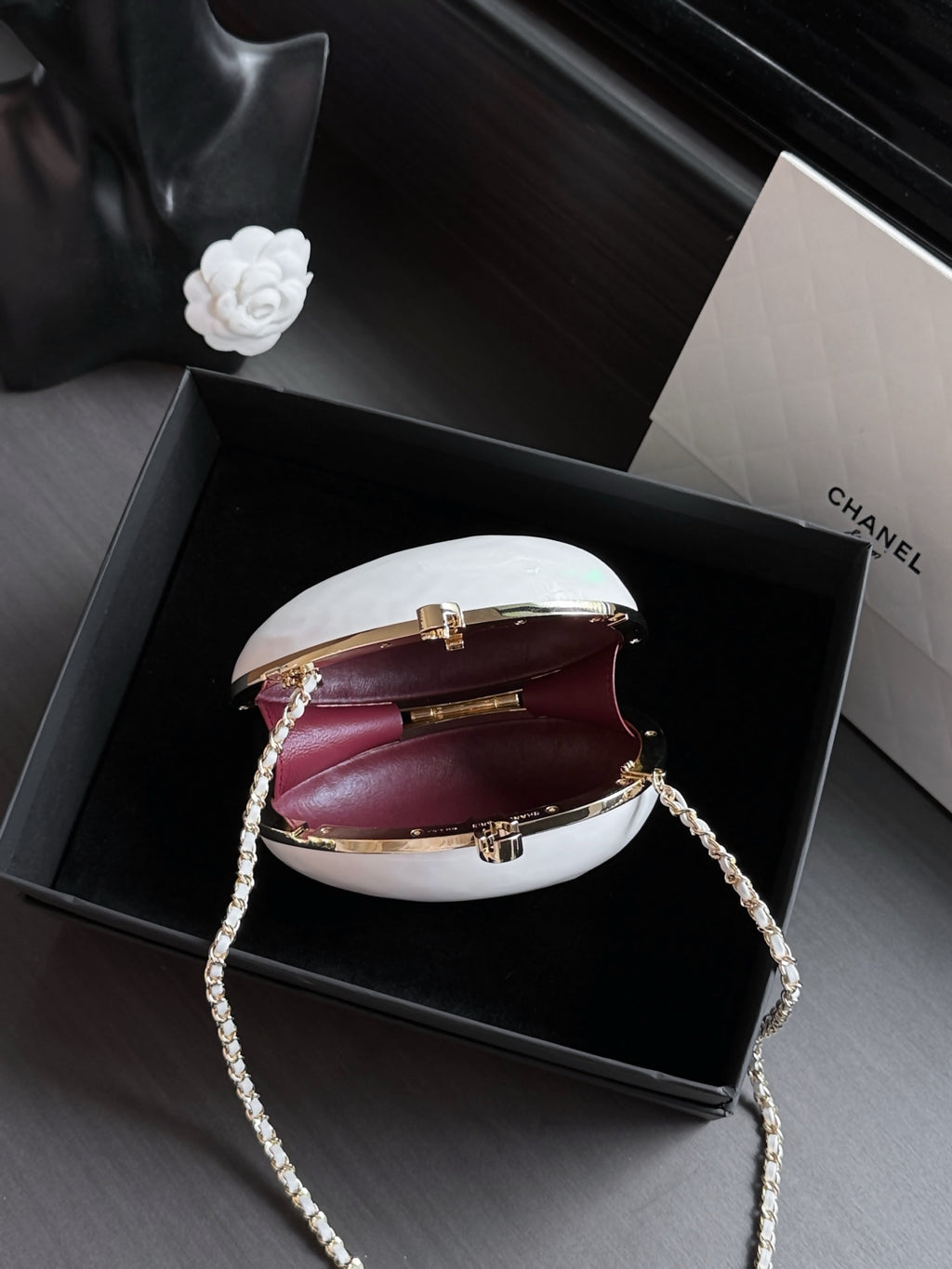 CC EGG EVENING BAG