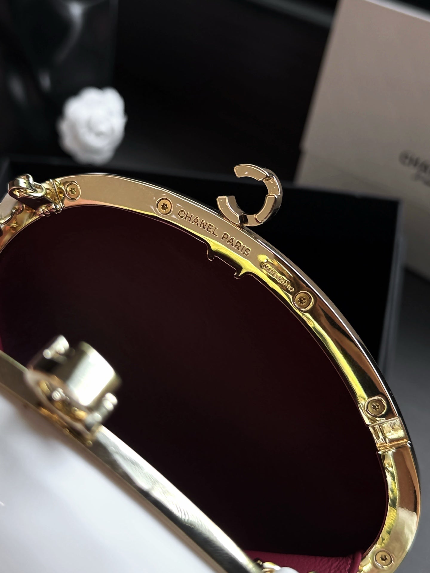 CC EGG EVENING BAG