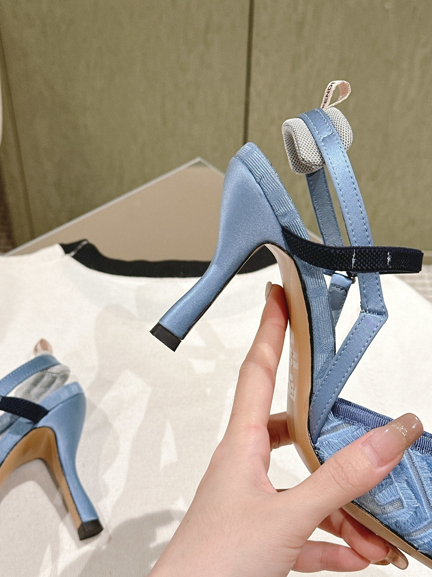 FF HEEL SLINGBACK
