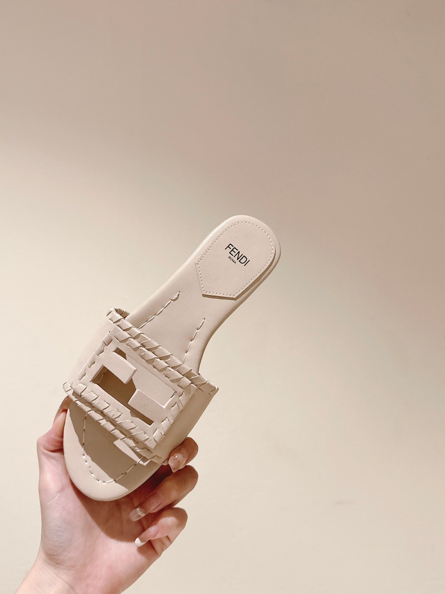 FF BAGUETTE MULES