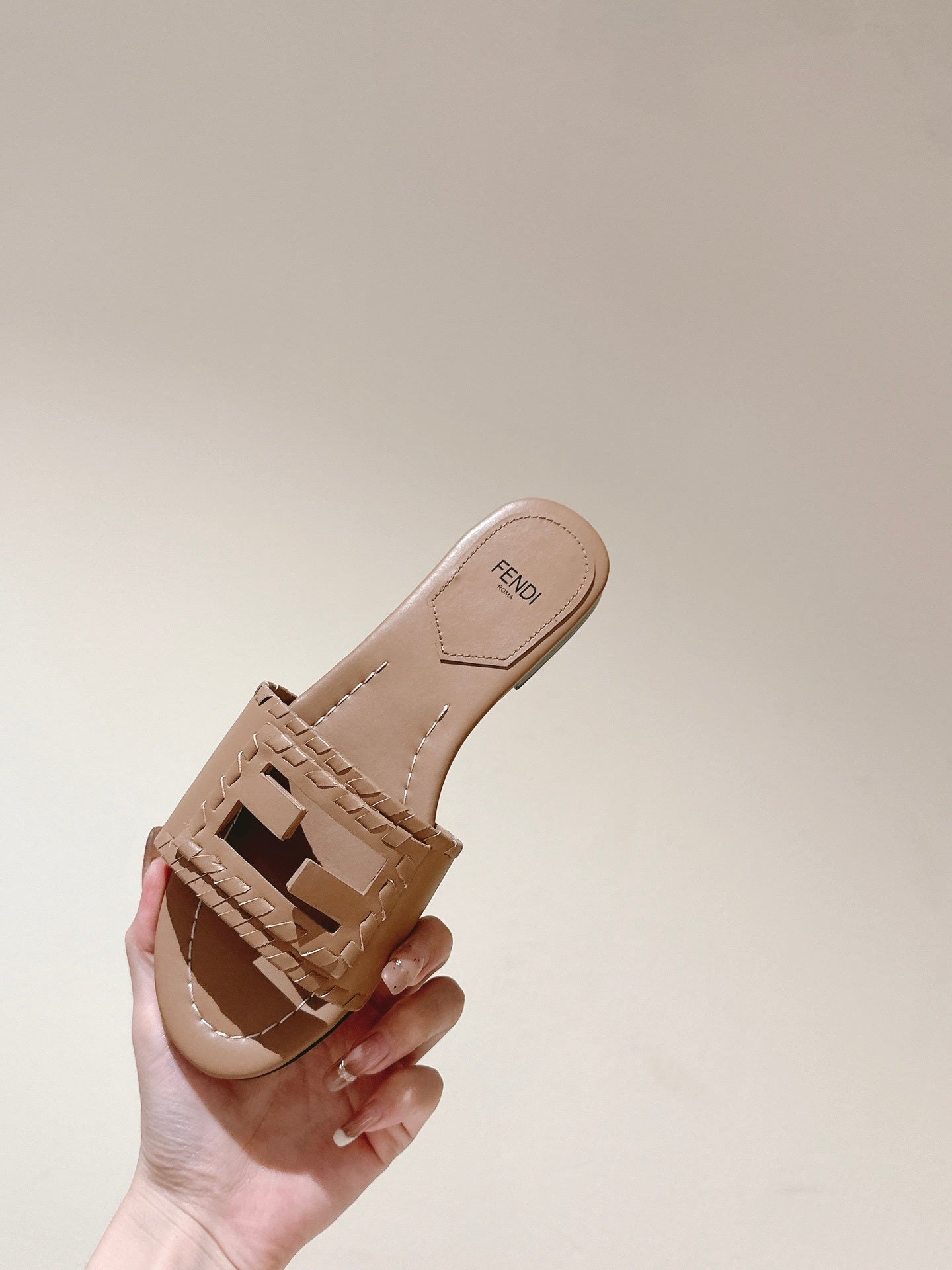 FF BAGUETTE MULES