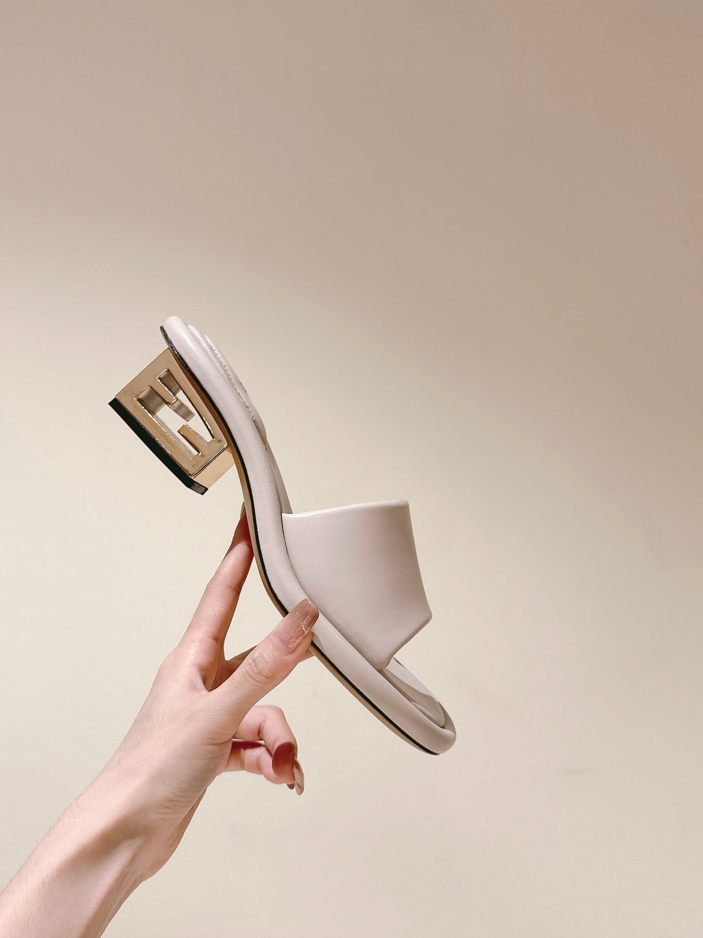 FF HEELED MULE